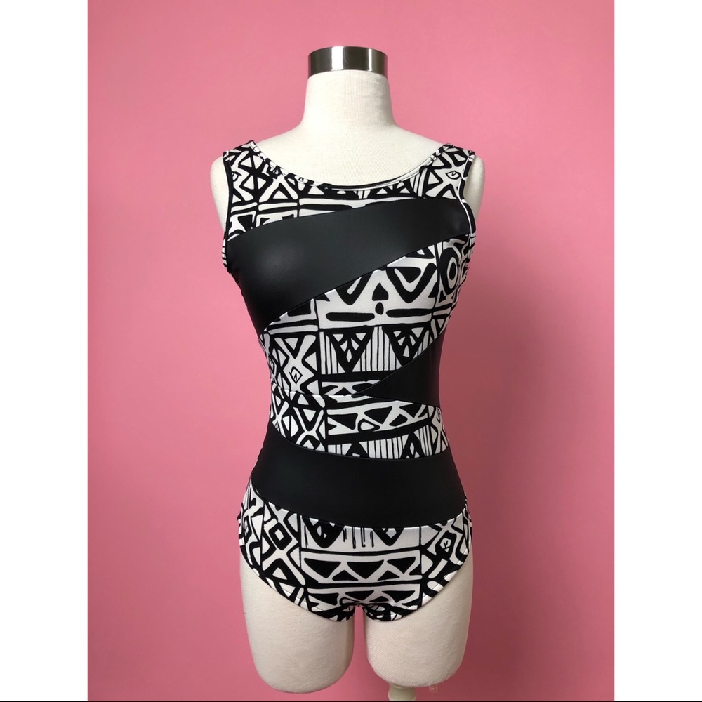 Tic Toc Black white geometric dance performance bodysuit M